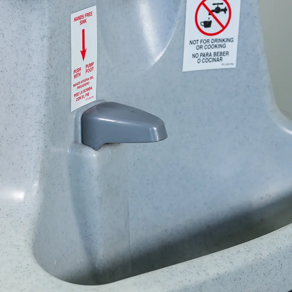 Umyvadla a fontány: JOHNNY BRAVO - GO1 - JOHNNY SERVIS